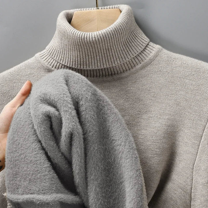Elegant Uld Turtleneck